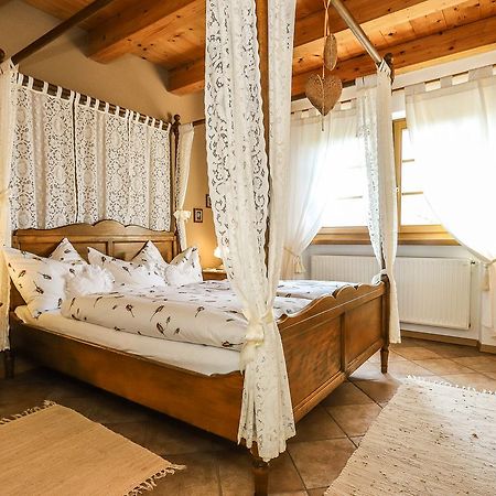 Putzenhof Hotel Лаивес Екстериор снимка