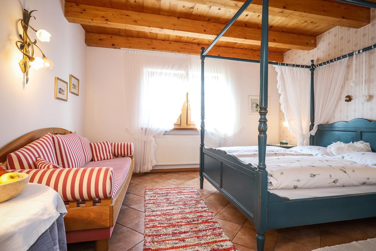 Putzenhof Hotel Лаивес Екстериор снимка