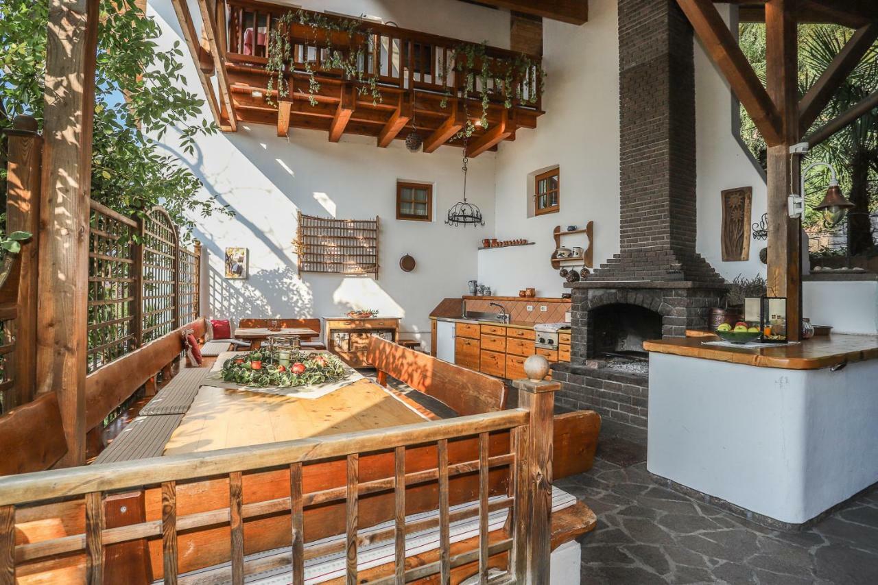 Putzenhof Hotel Лаивес Екстериор снимка